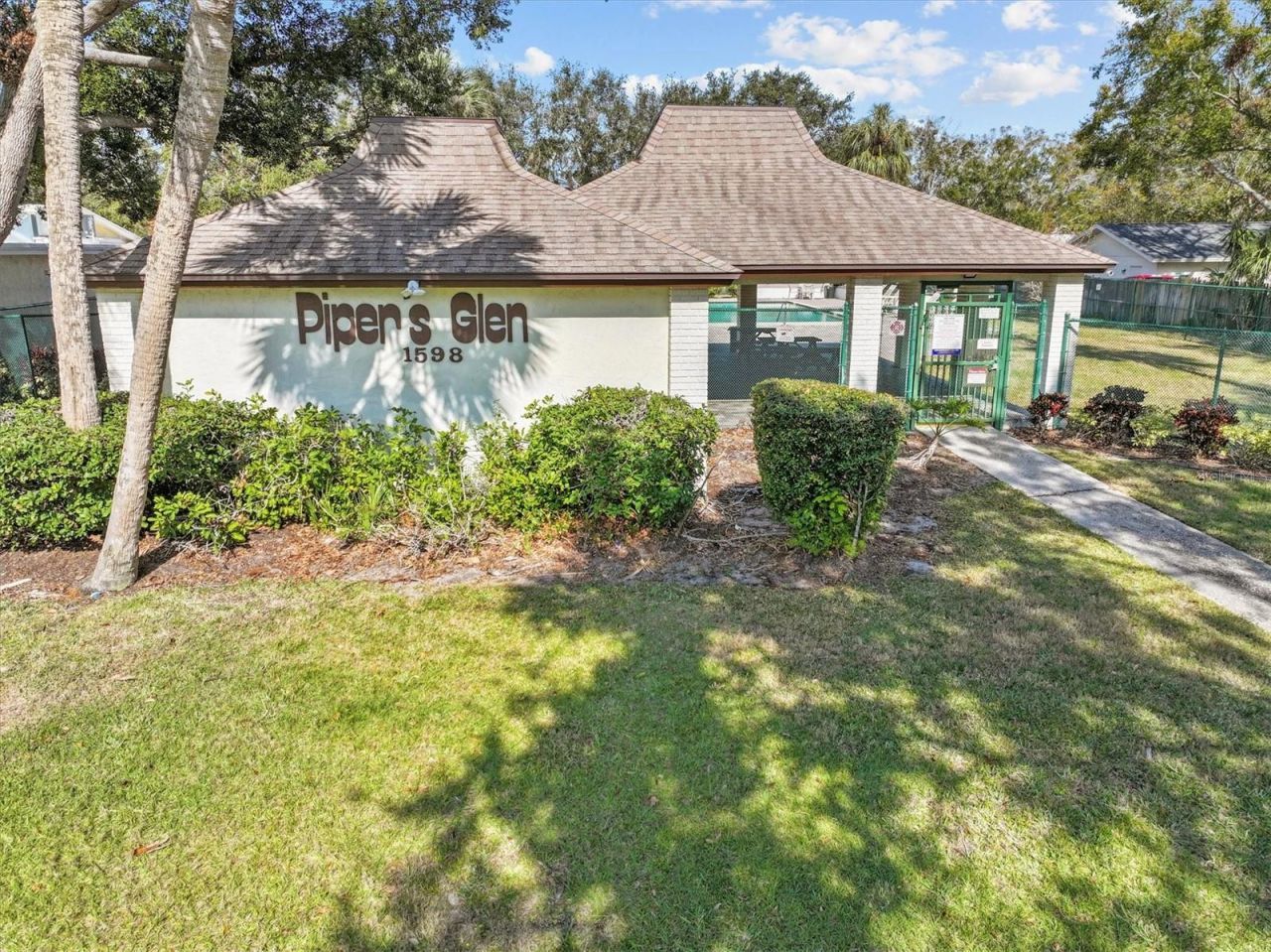 1581 Amberlea Drive S, Dunedin, FL 34698 Photo