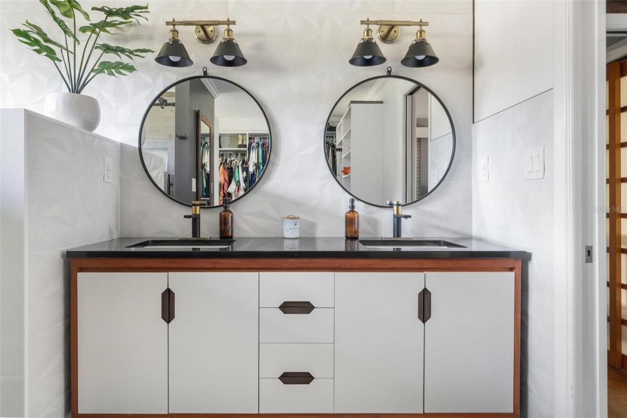 4551 NW 1st Avenue, Gainesville, FL 32607 Photo