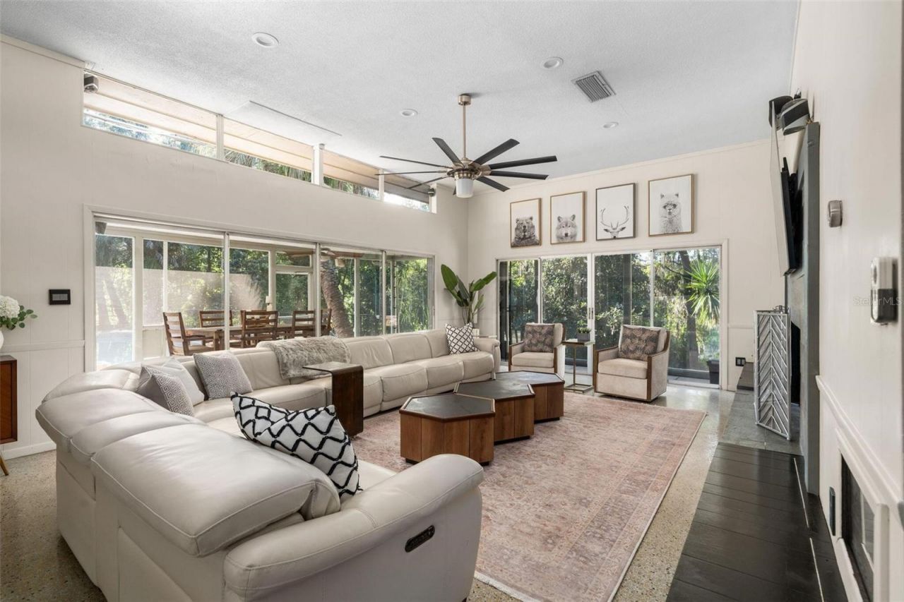 4551 NW 1st Avenue, Gainesville, FL 32607 Photo