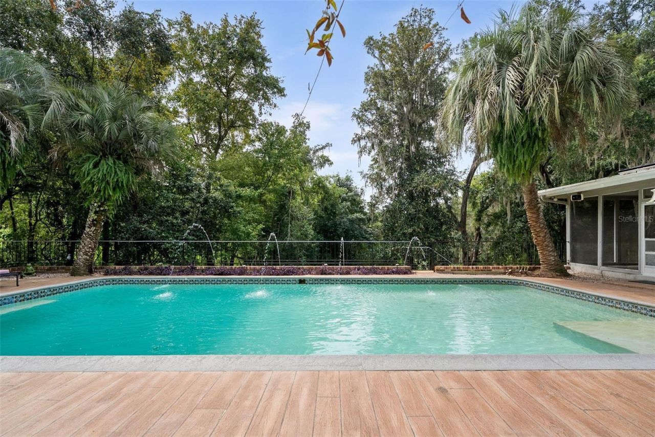 4551 NW 1st Avenue, Gainesville, FL 32607 Photo