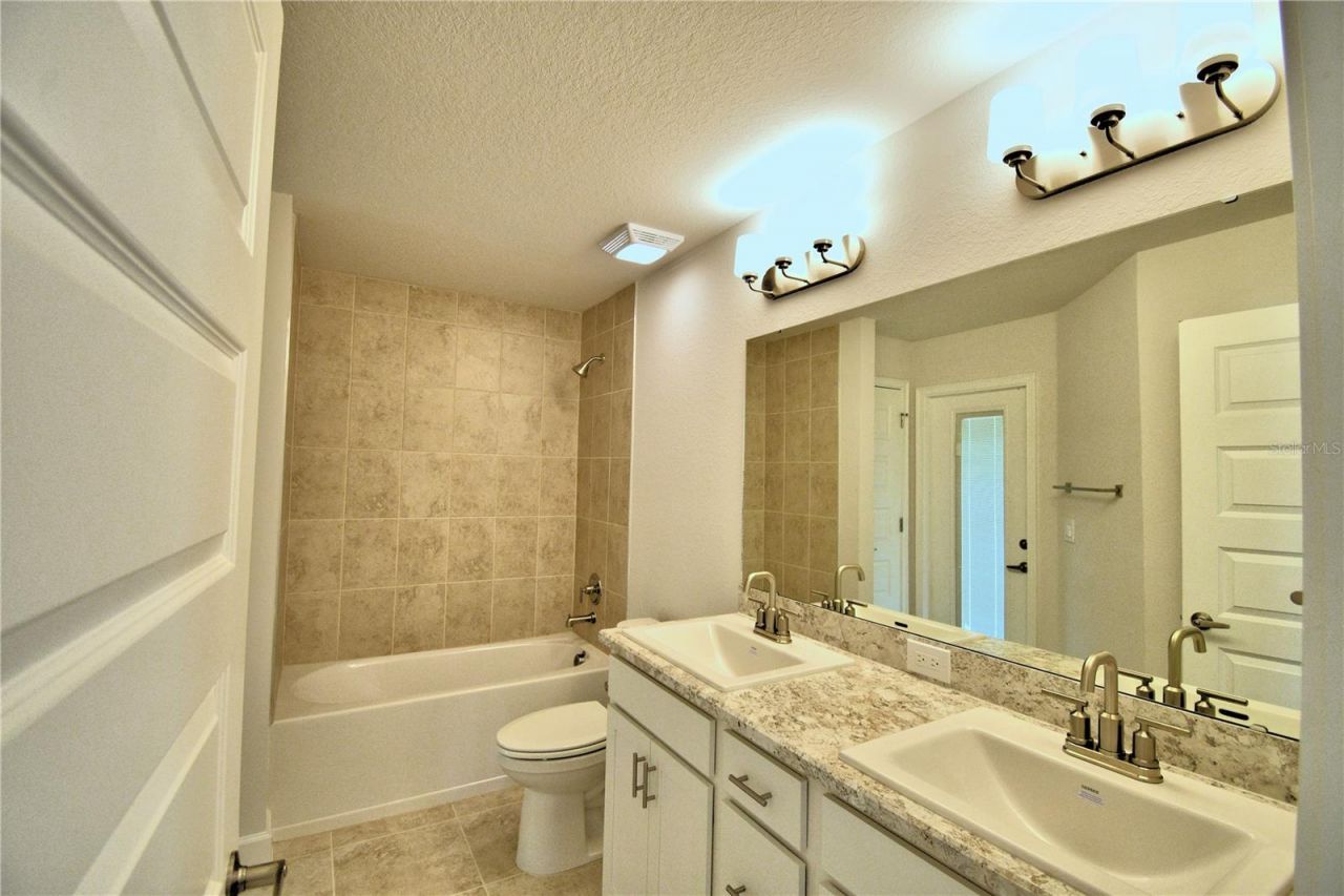 4425 Juneberry Drive , Auburndale, FL 33823 Photo