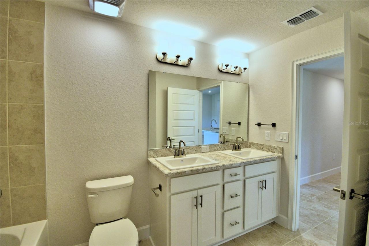 4425 Juneberry Drive , Auburndale, FL 33823 Photo