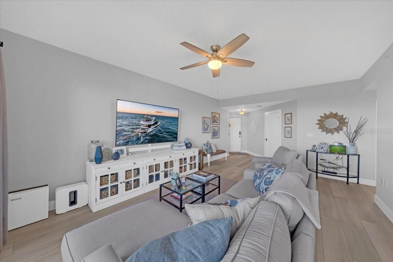 10851 Mangrove Cay Lane Ne, Unit 712, Saint Petersburg, FL 33716 Photo