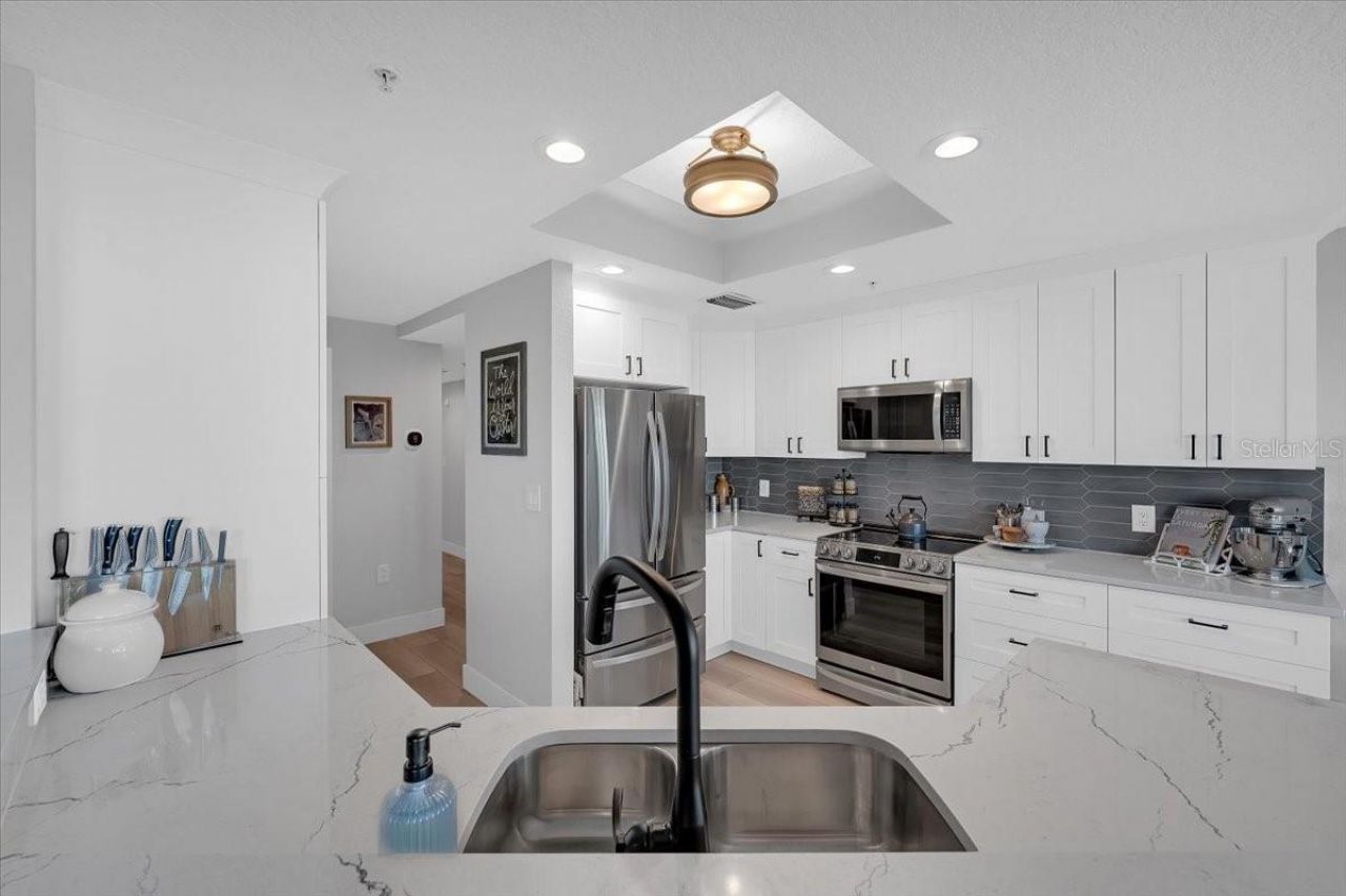 10851 Mangrove Cay Lane Ne, Unit 712, Saint Petersburg, FL 33716 Photo