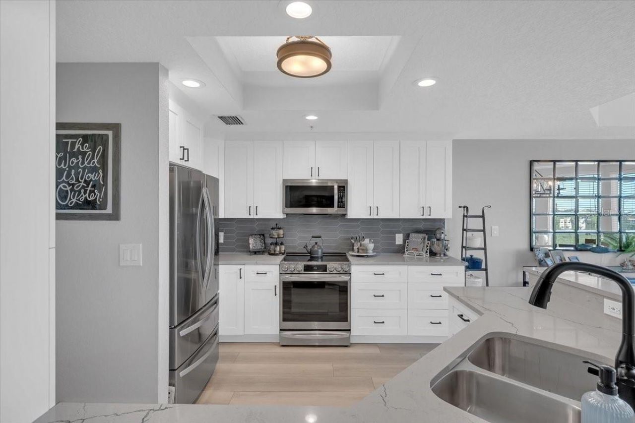 10851 Mangrove Cay Lane Ne, Unit 712, Saint Petersburg, FL 33716 Photo