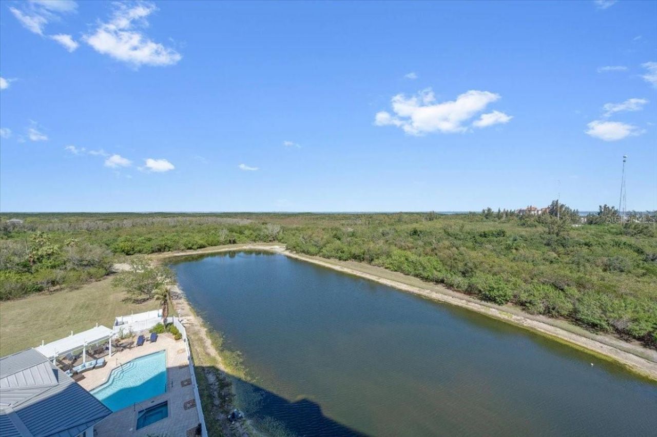 10851 Mangrove Cay Lane Ne, Unit 712, Saint Petersburg, FL 33716 Photo