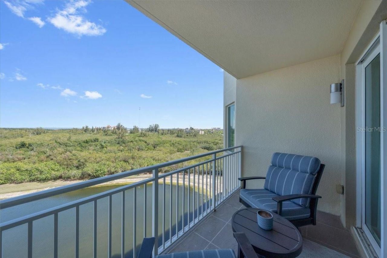 10851 Mangrove Cay Lane Ne, Unit 712, Saint Petersburg, FL 33716 Photo