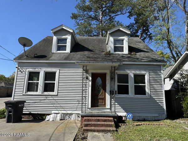 416 Charles Street , New Iberia, LA 70560