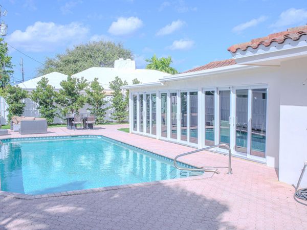 2730 NE 40th Court, Lighthouse Point, FL 33064