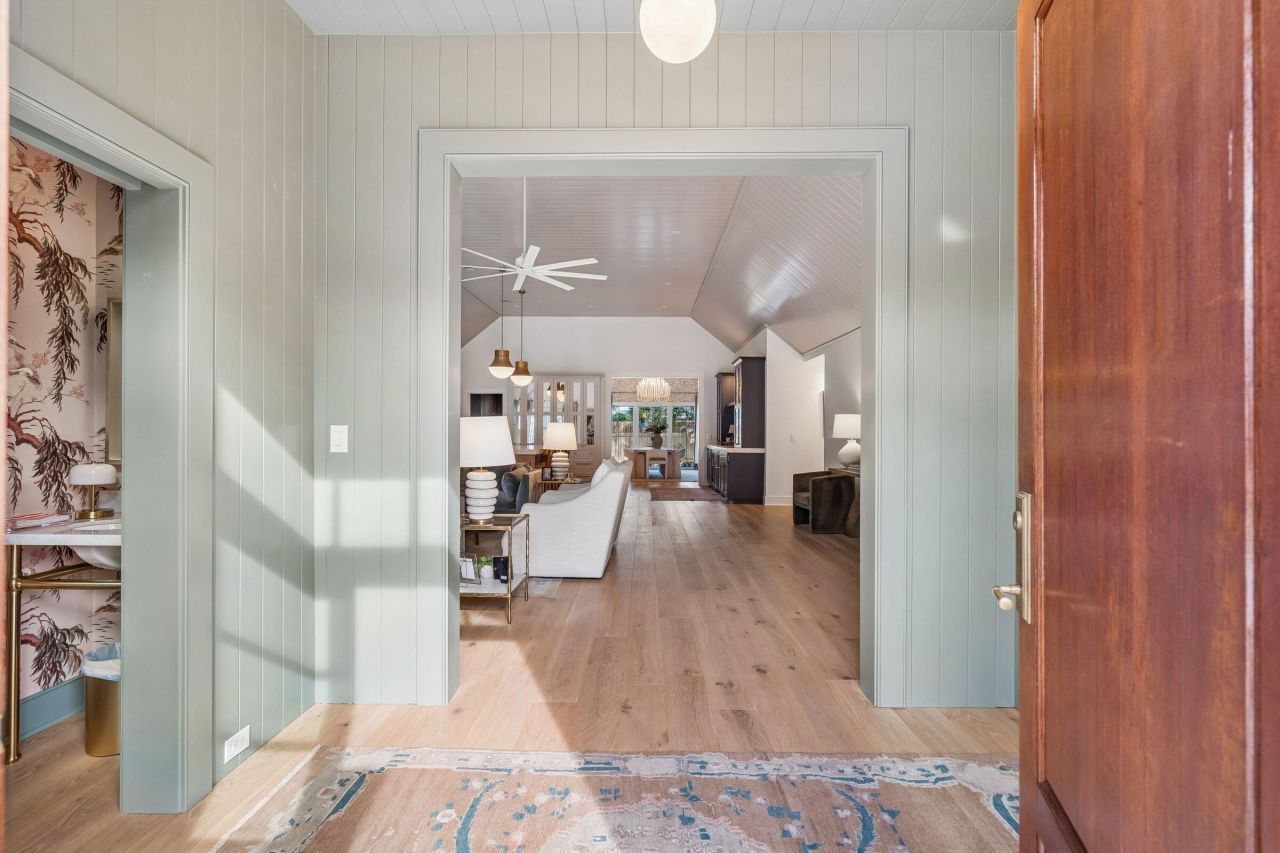 1020 S Shem Drive Photo 6