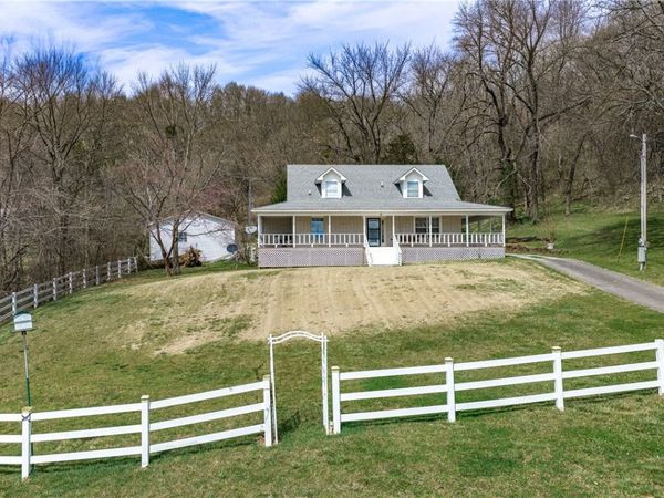 19271 Vineyard Road , Canehill, AR 72717