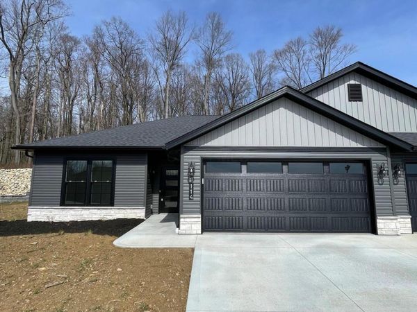 114 Roanoke Street , Mount Vernon, OH 43050