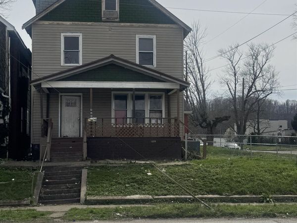 429 7th Avenue W, Huntington, WV 25701