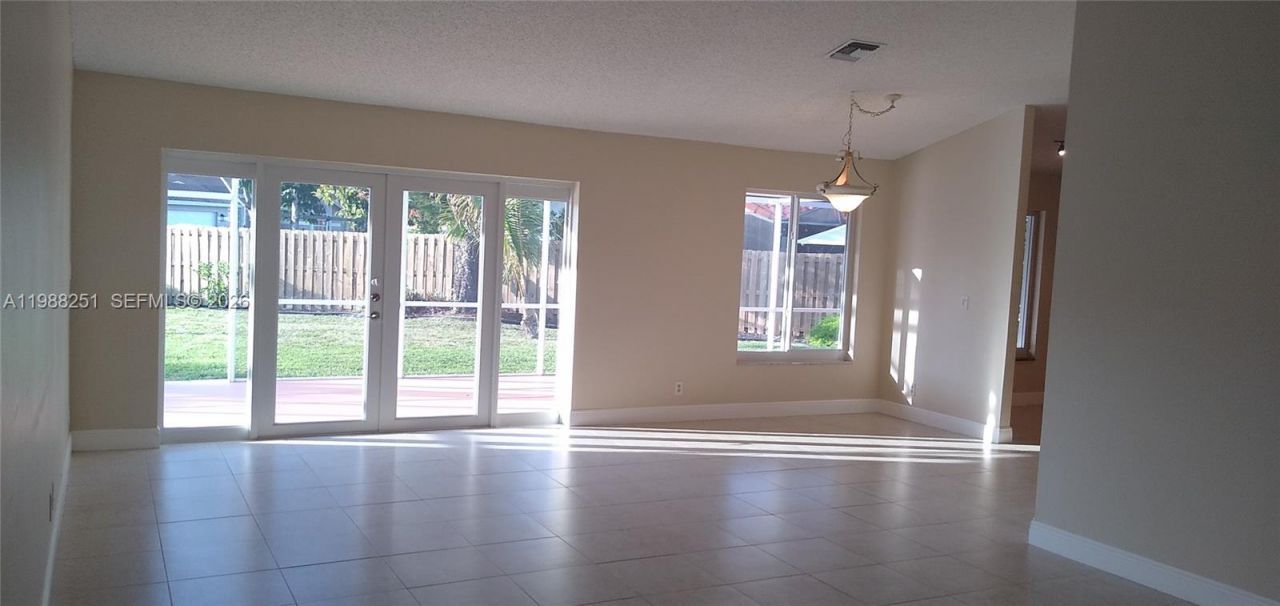 15013 SW 10th St , Sunrise, FL 33326 Photo