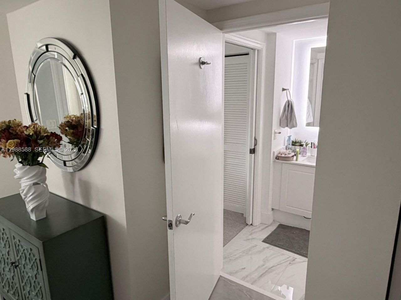 19501 W Country Club Dr, Unit 2204, Aventura, FL 33180 Photo