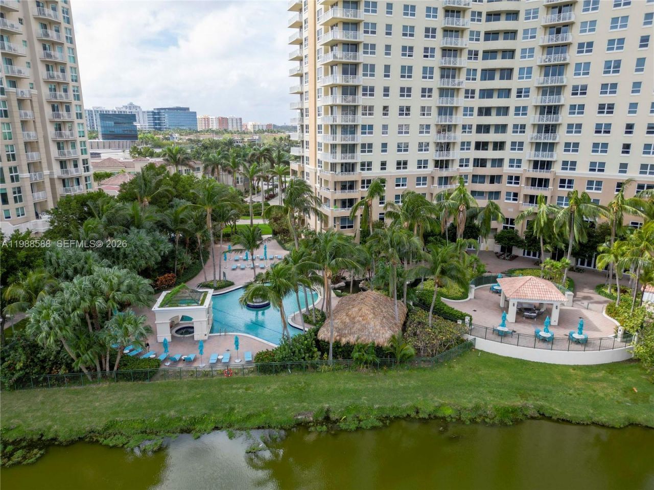 19501 W Country Club Dr, Unit 2204, Aventura, FL 33180 Photo