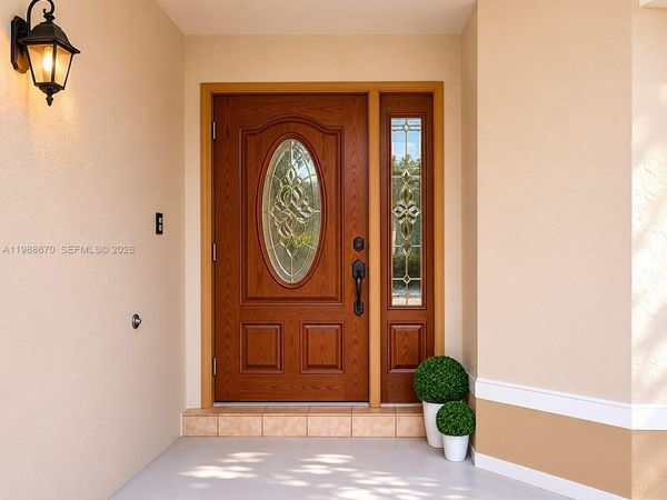 1020 SW 111th Ave, Pembroke Pines, FL 33025