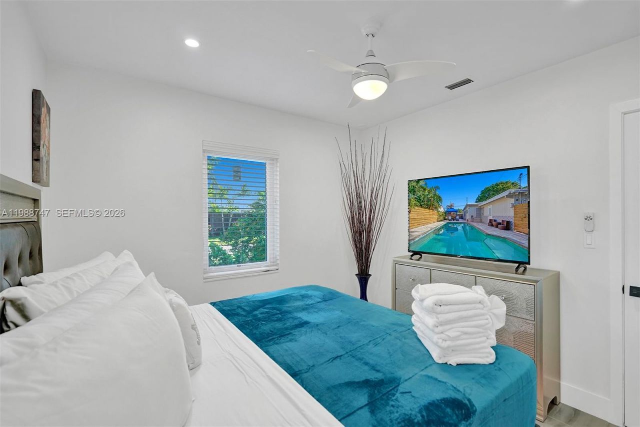 1800 N Victoria Park Rd , Fort Lauderdale, FL 33305 Photo