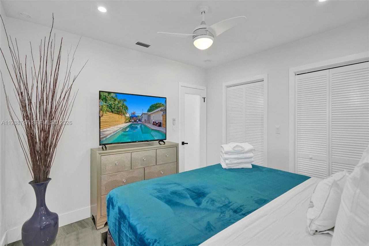 1800 N Victoria Park Rd , Fort Lauderdale, FL 33305 Photo