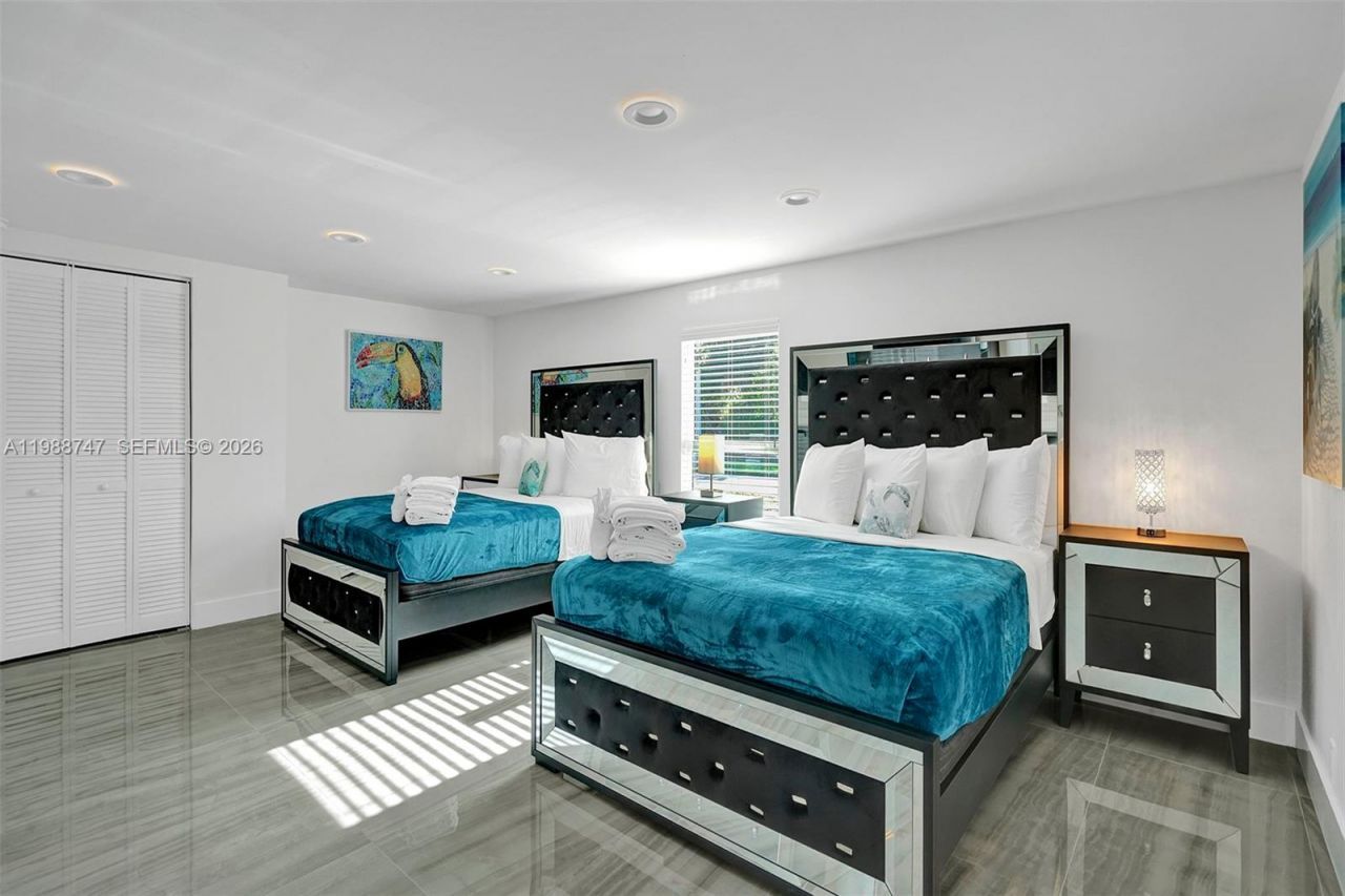 1800 N Victoria Park Rd , Fort Lauderdale, FL 33305 Photo