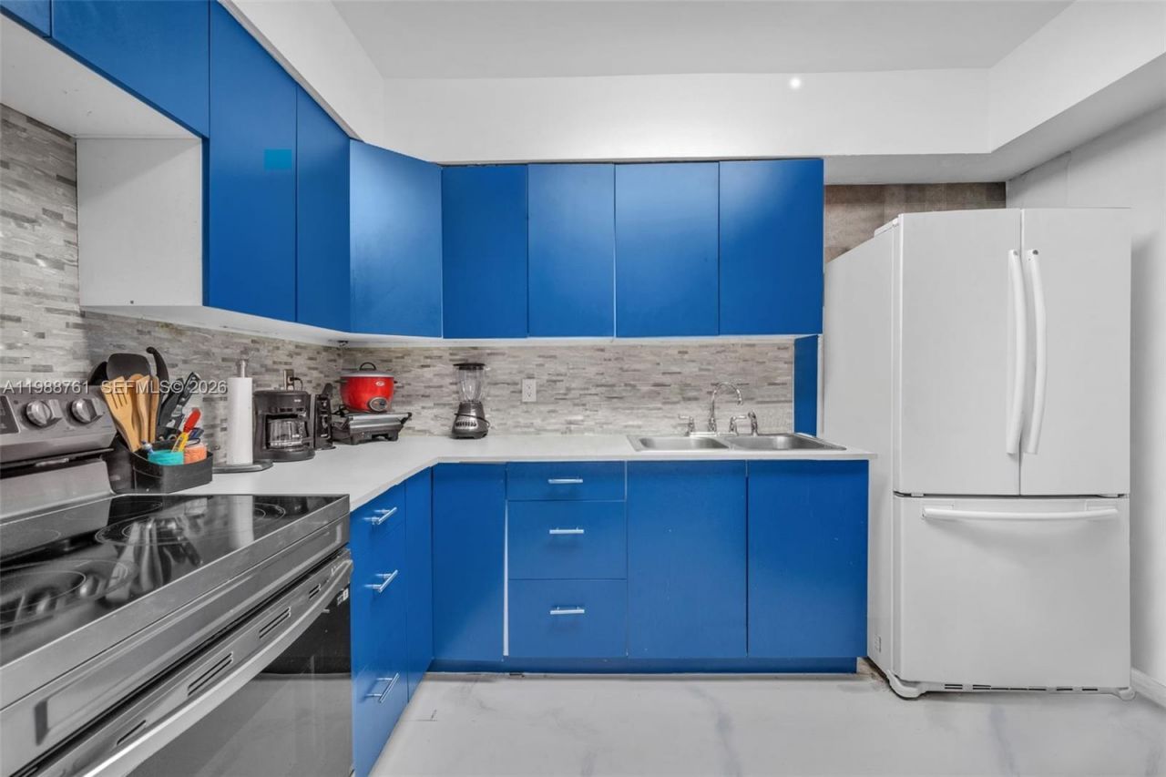 1300 NE 137th St , North Miami, FL 33161 Photo