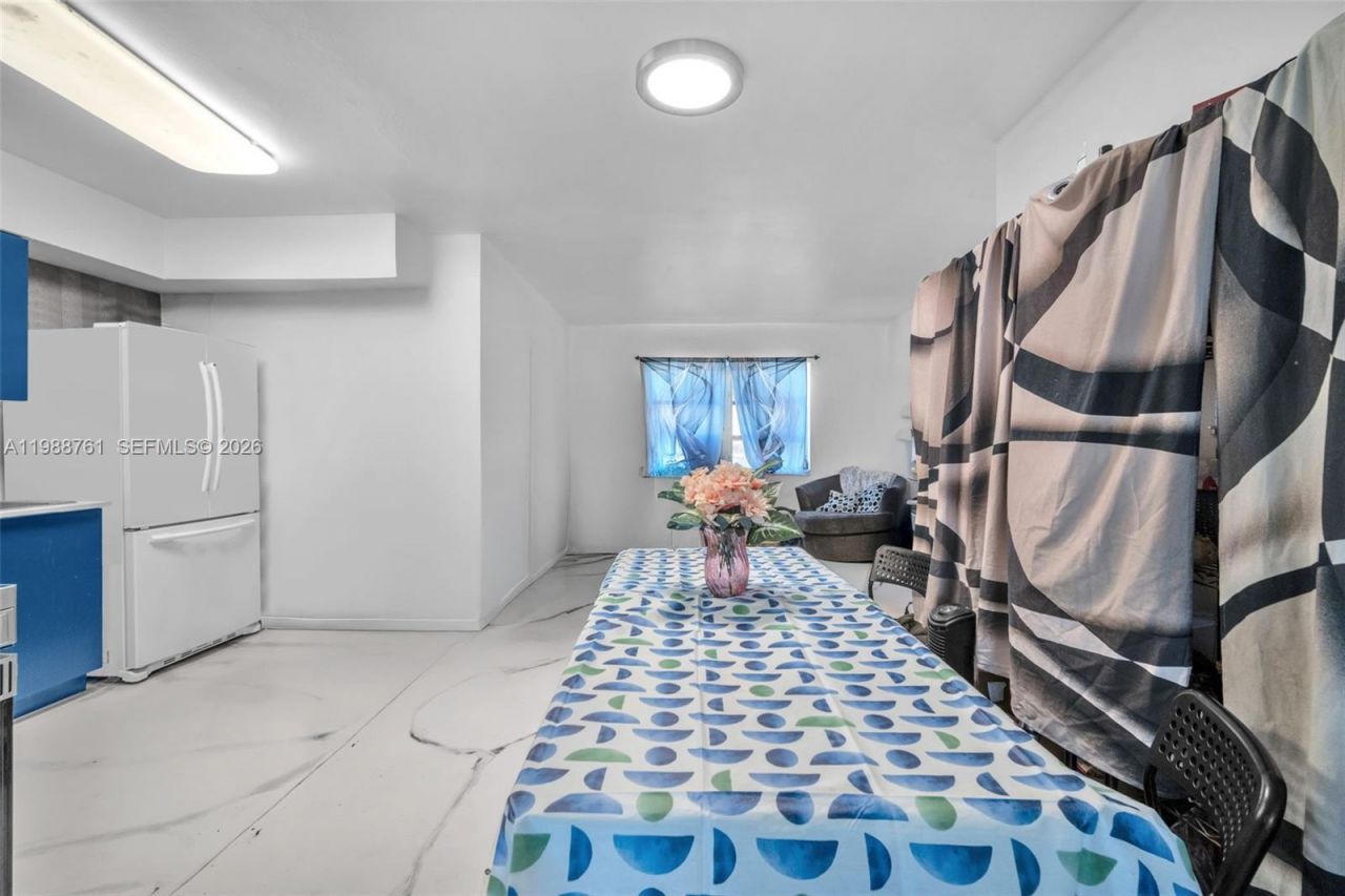 1300 NE 137th St , North Miami, FL 33161 Photo