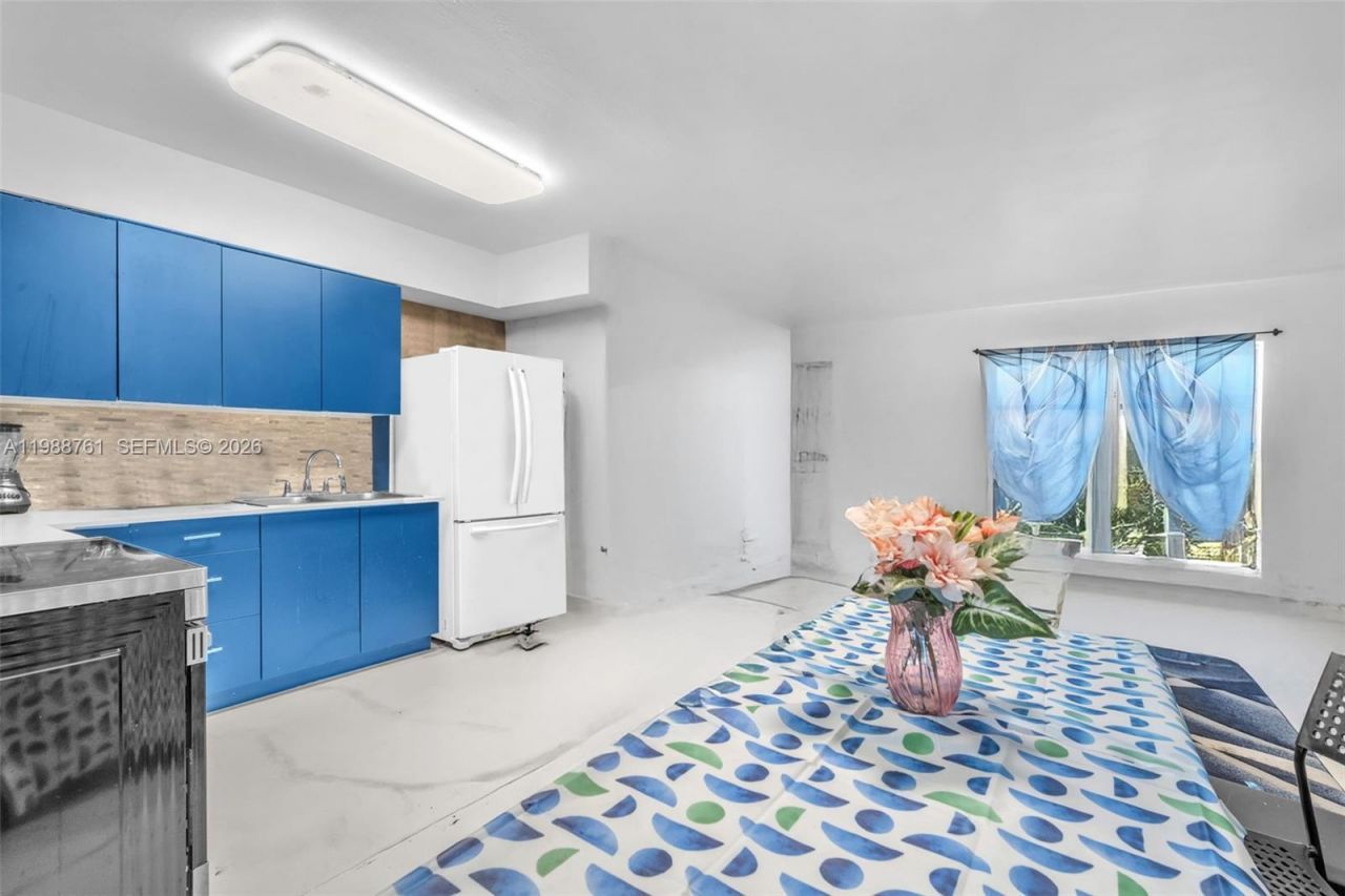 1300 NE 137th St , North Miami, FL 33161 Photo