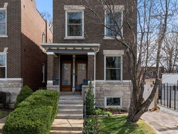 2706 Alhambra Court , St Louis, MO 63118