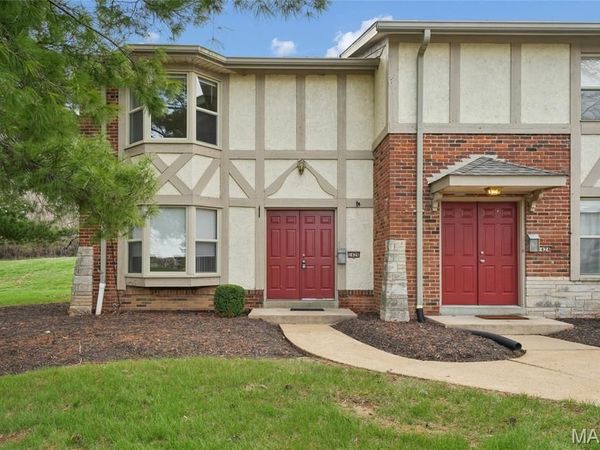 1426 Willow Brook Cove, St Louis, MO 63146