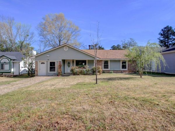 36 Kingspark Drive, Maumelle, AR 72113