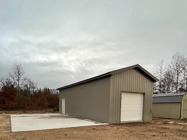 2319 E 38th Street, Idlewild, MI 49642