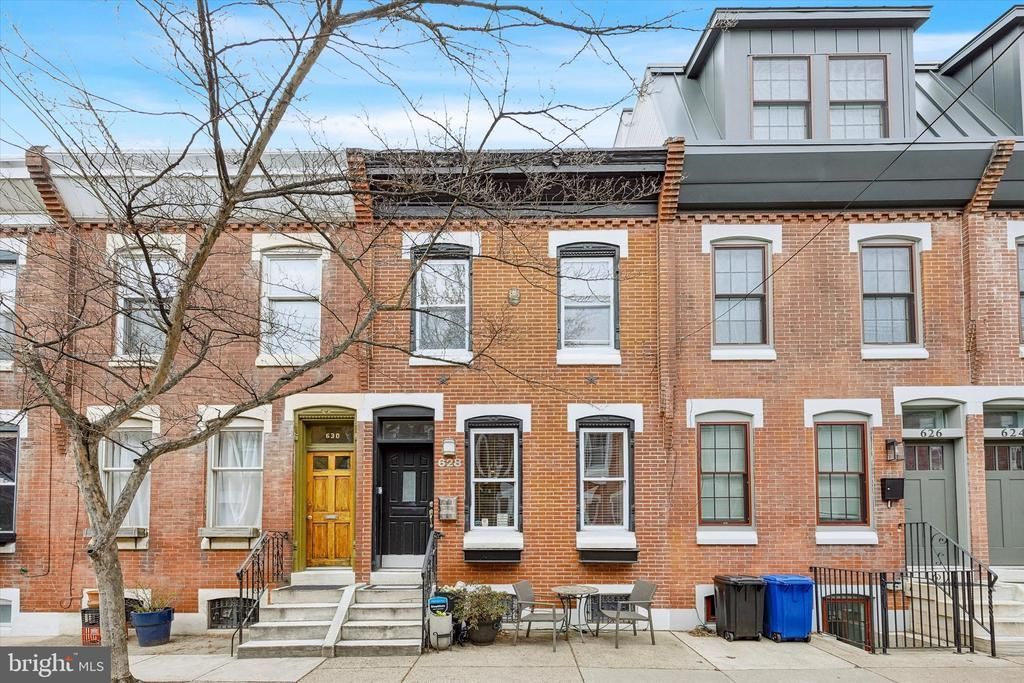 628 S 26th Street, Philadelphia, PA 19146 Main Photo