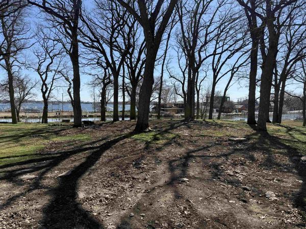 2422 Burr Oak Circle, Wahpeton, IA 51351
