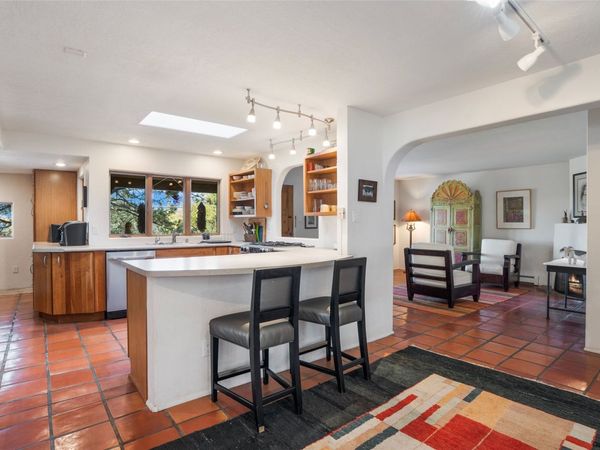 1121 N Plata Circle, Santa Fe, NM 87501