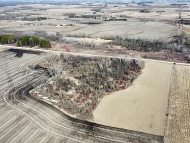 9485 90th Avenue SW, Stewartville, MN 55976