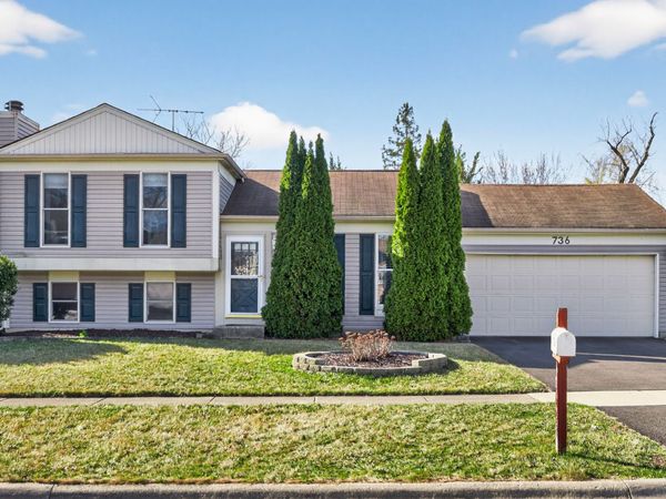736 Cypress Lane , Carol Stream, IL 60188