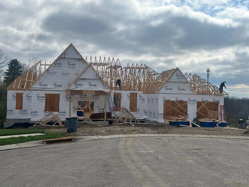 6944 Old Stone Ridge, Cincinnati, OH 45233 Photo 2