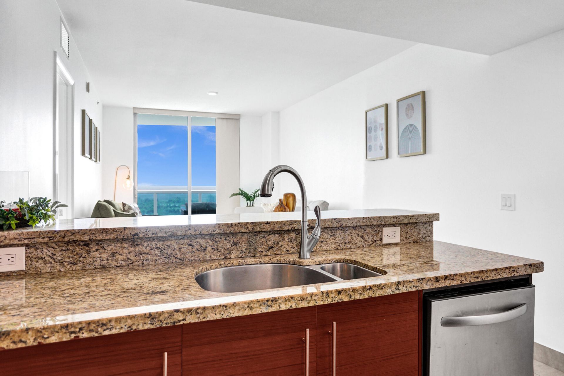 2641 N Flamingo Road, Unit 2105n, Sunrise, FL 33323 Photo