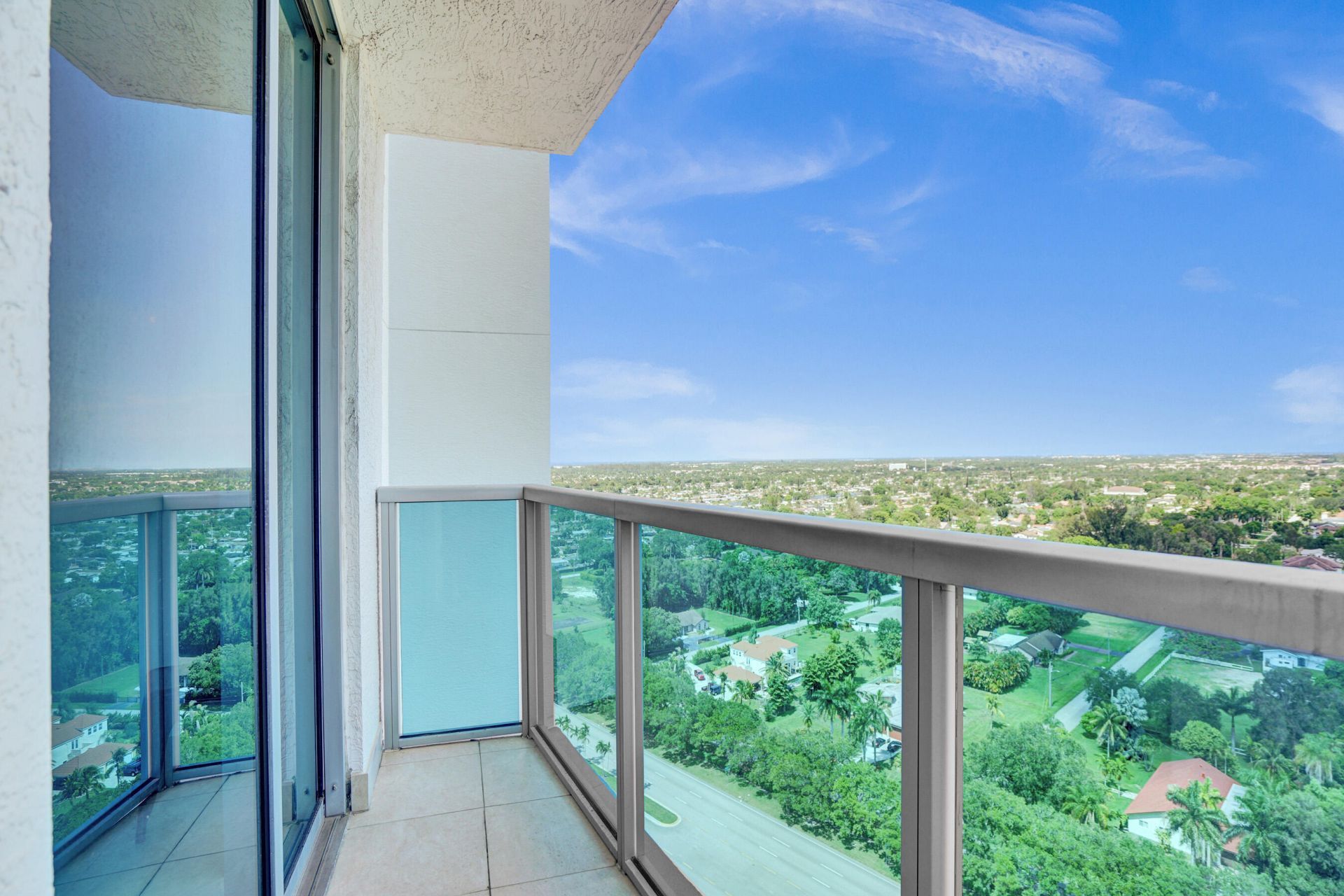 2641 N Flamingo Road, Unit 2105n, Sunrise, FL 33323 Photo