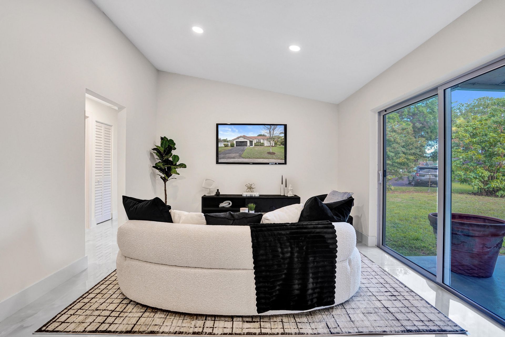 2881 NW 98th Way, Coral Springs, FL 33065 Photo