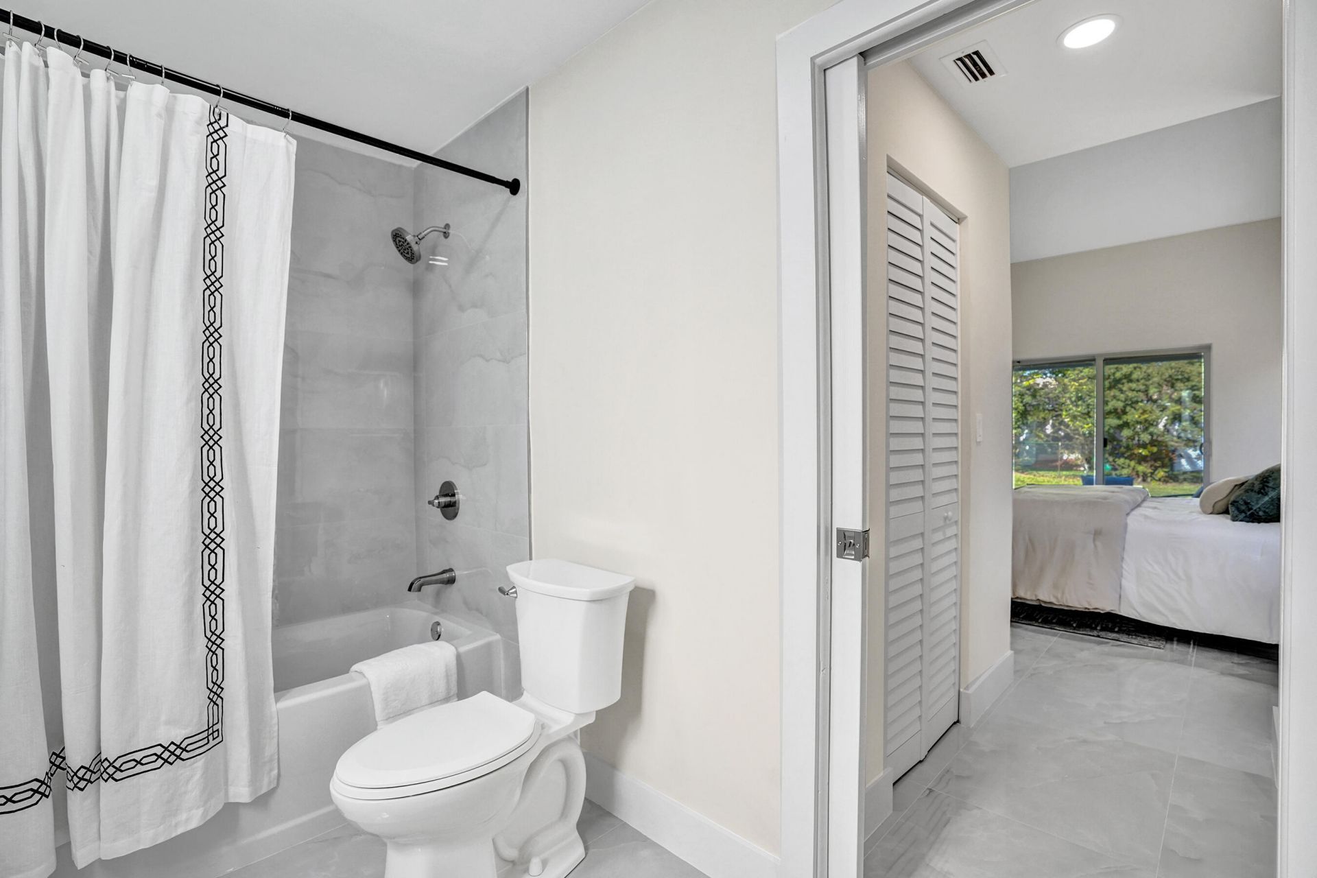 2881 NW 98th Way, Coral Springs, FL 33065 Photo