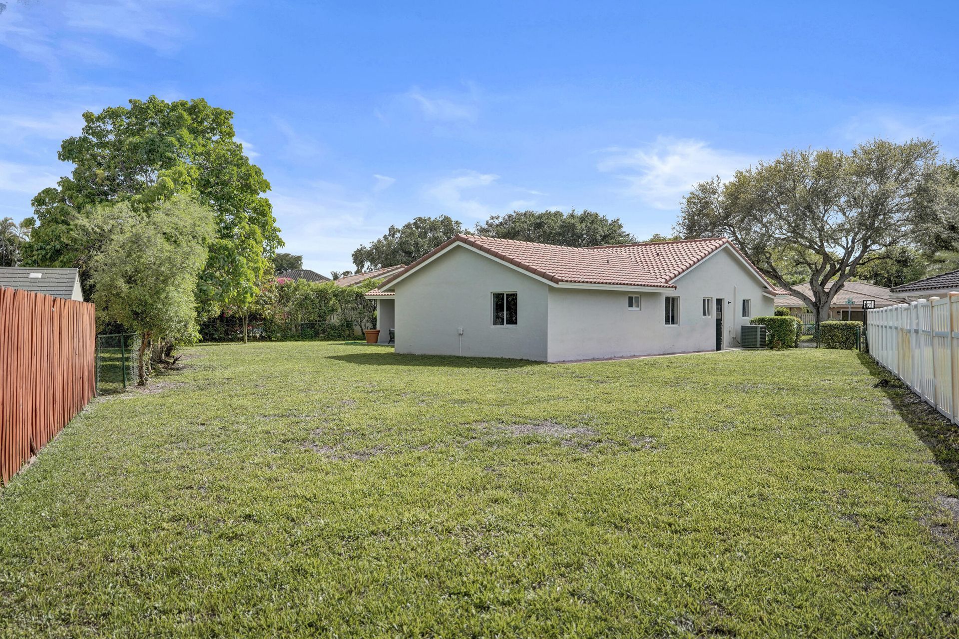 2881 NW 98th Way, Coral Springs, FL 33065 Photo