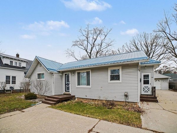 720 Wright Avenue, Alma, MI 48801