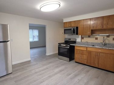 3 Maple Avenue, Unit 2, Oxford, MA 01537