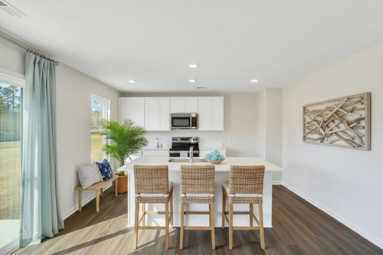 7059 Windham Way Photo 5