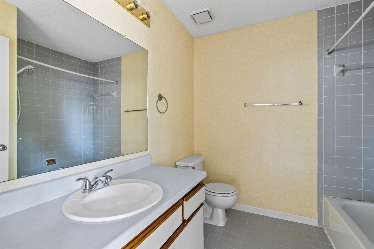 1150 Monaco Drive Photo 16