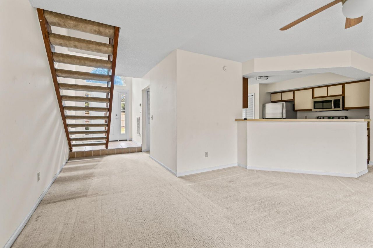 1150 Monaco Drive Photo 4