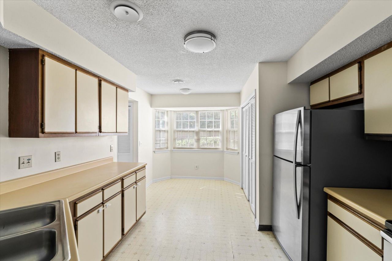 1150 Monaco Drive Photo 9