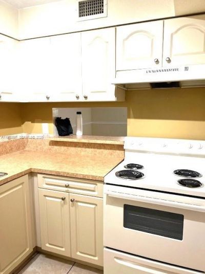 9493 SW 76th St , Unit L4, Miami, FL 33173 Photo