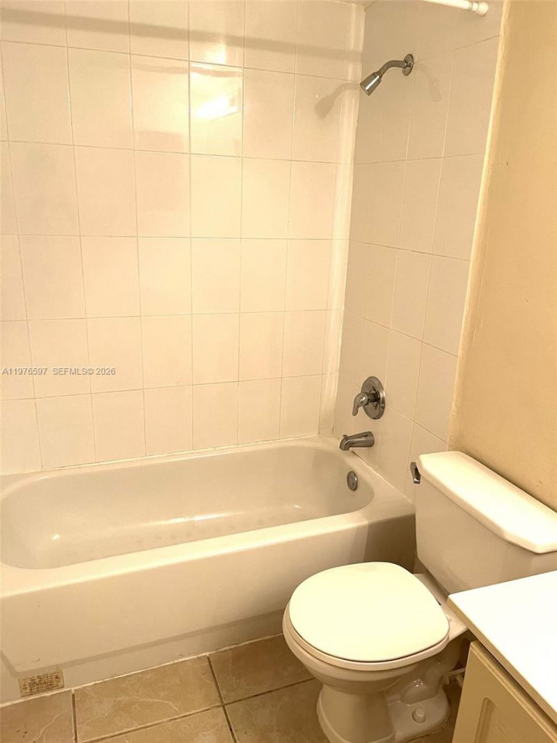 9493 SW 76th St , Unit L4, Miami, FL 33173 Photo